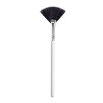 brocha-de-maquillaje-get-the-look-abanico-chica-blanca