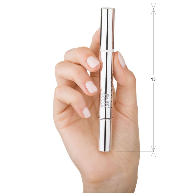Corrector-de-imperfecciones-Touche-Magique-iluminador